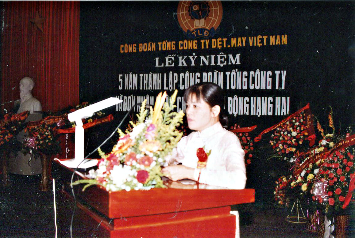 Huân chương Lao động hạng Hai (năm 2001)