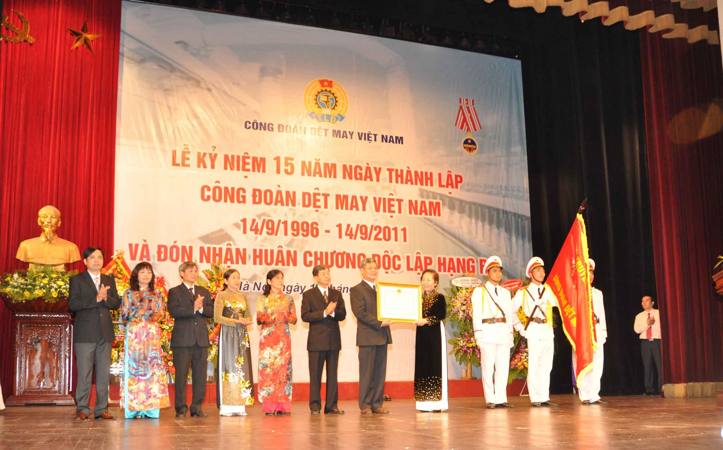 Huân chương Độc lập hạng Ba (năm 2011)