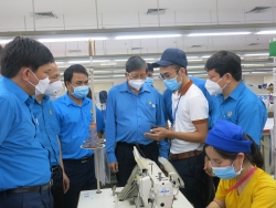 Công nhân Công ty Sakurai Việt Nam đóng góp 500 sáng kiến