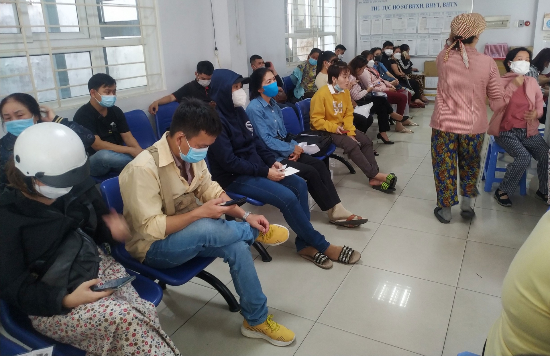 Công đoàn hỗ trợ NLĐ, NSDLĐ phục hồi sản xuất, đảm bảo an sinh xã hội