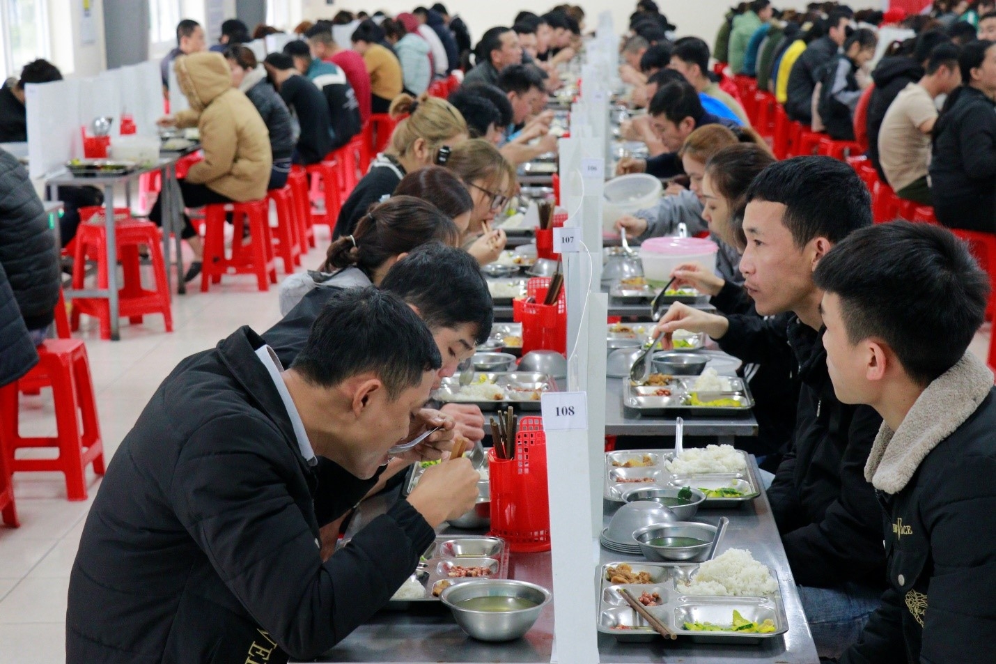 Tăng giá trị bữa ăn ca cho người lao động: Nỗ lực của doanh nghiệp ở Quảng Bình
