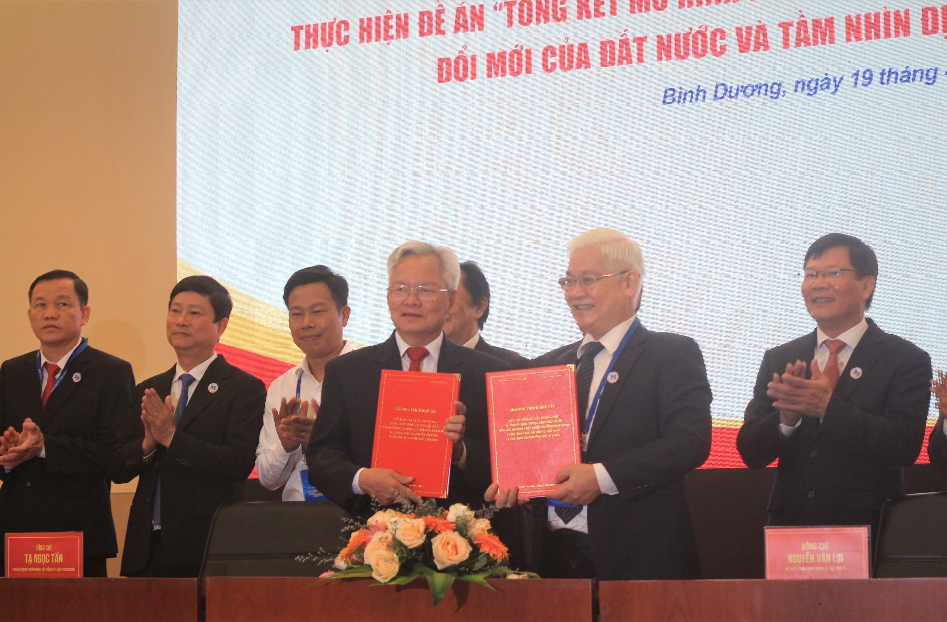 Trung tâm Giám sát, điều hành thông minh giúp lãnh đạo Bình Dương quản lý toàn diện Trung tâm Giám sát, điều hành thông minh giúp lãnh đạo Bình Dương quản lý toàn diện