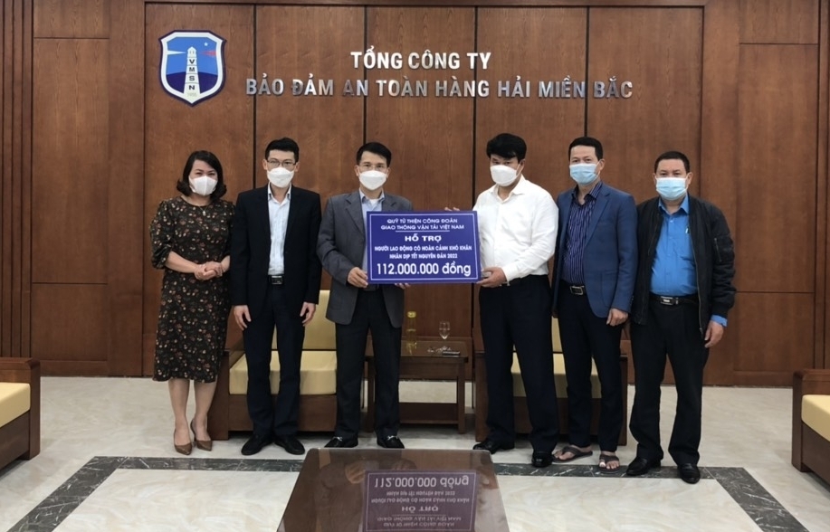 Thu nhập bình quân người lao động đạt 20 triệu đồng/tháng Thu nhập bình quân người lao động đạt 20 triệu đồng/tháng