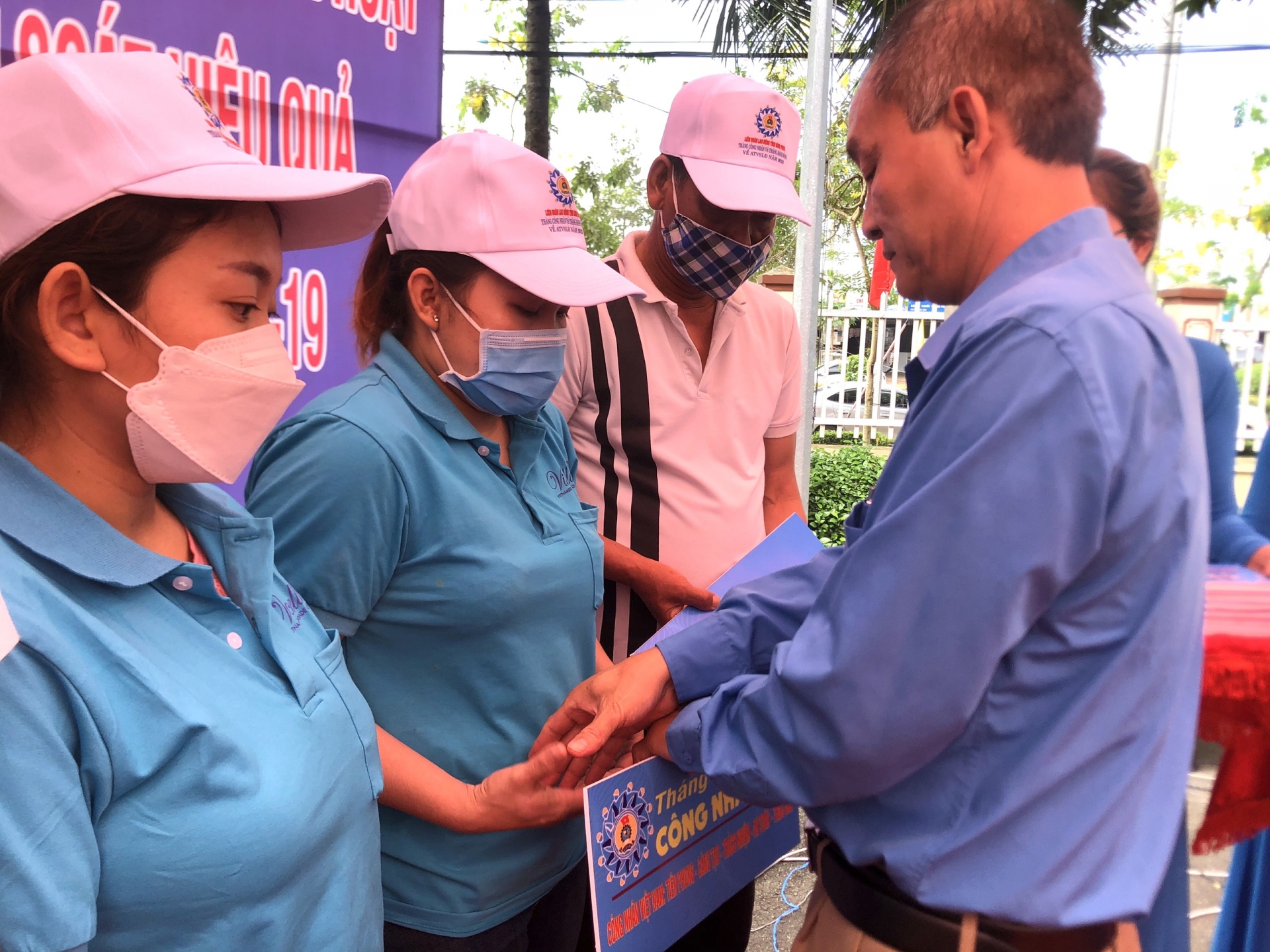 Công đoàn Bình Phước tập trung chăm lo cho đoàn viên, NLĐ trong Tháng Công nhân
