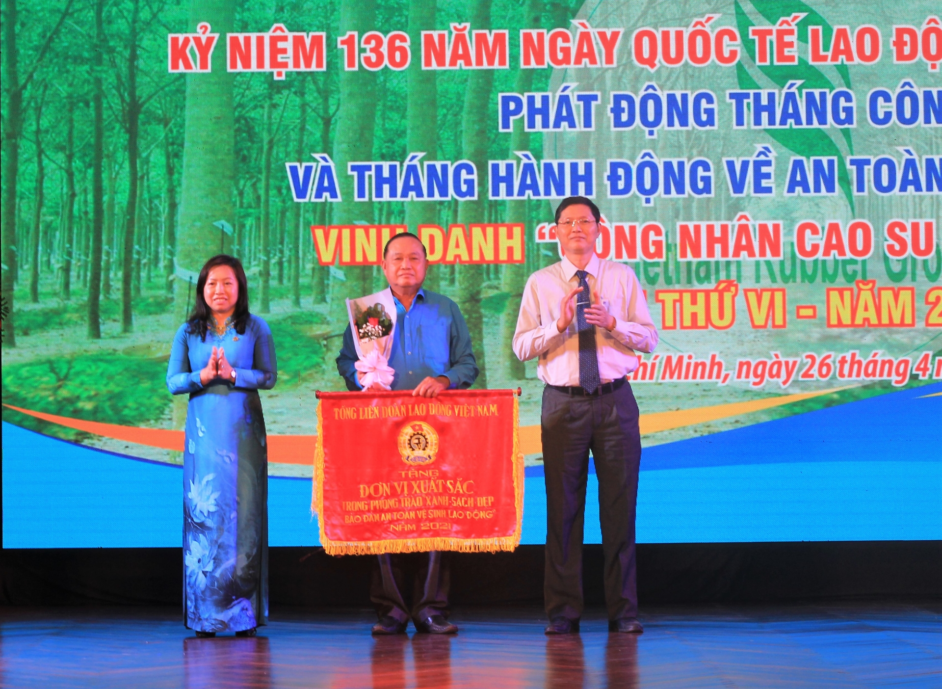 Công đoàn Cao su Việt Nam tổ chức nhiều hoạt động thiết thực trong Tháng Công nhân