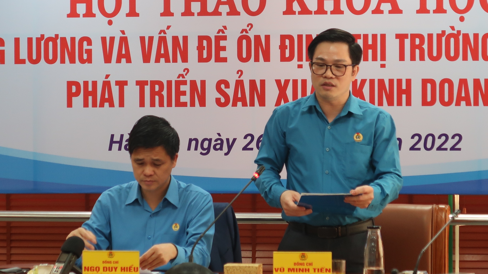 72% công nhân được hỏi cho biết không muốn cho con làm công nhân 72% công nhân được hỏi cho biết không muốn cho con làm công nhân
