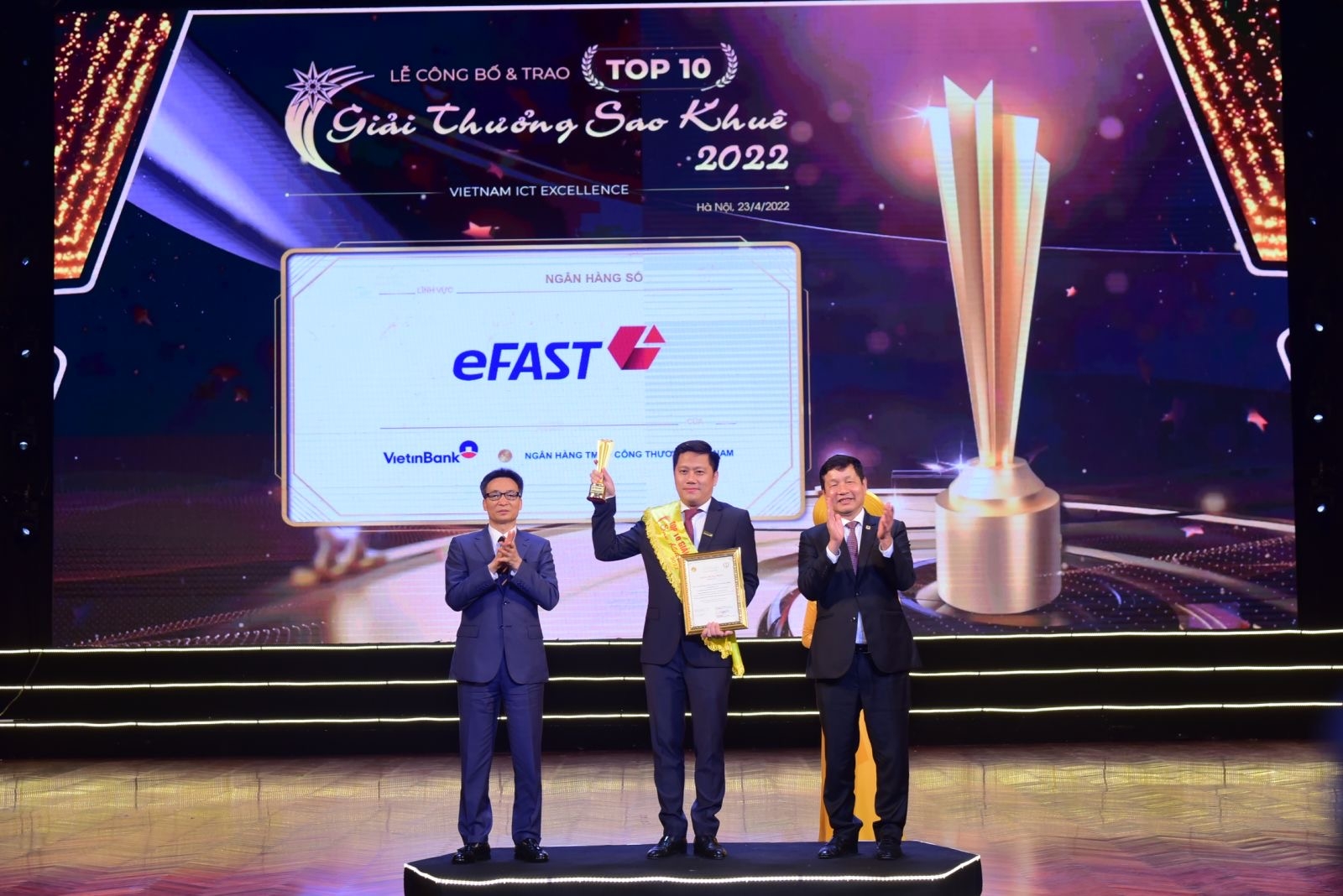 Dịch vụ ngân hàng duy nhất lọt Top 10 Sao Khuê 2022 Dịch vụ ngân hàng duy nhất lọt Top 10 Sao Khuê 2022
