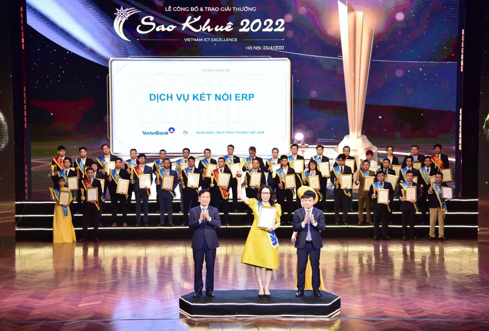 Dịch vụ ngân hàng duy nhất lọt Top 10 Sao Khuê 2022 Dịch vụ ngân hàng duy nhất lọt Top 10 Sao Khuê 2022