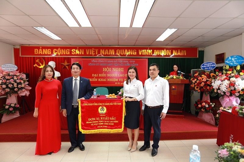 Thu nhập của sĩ quan, thuyền viên năm 2021 tăng 30% Thu nhập của sĩ quan, thuyền viên năm 2021 tăng 30%