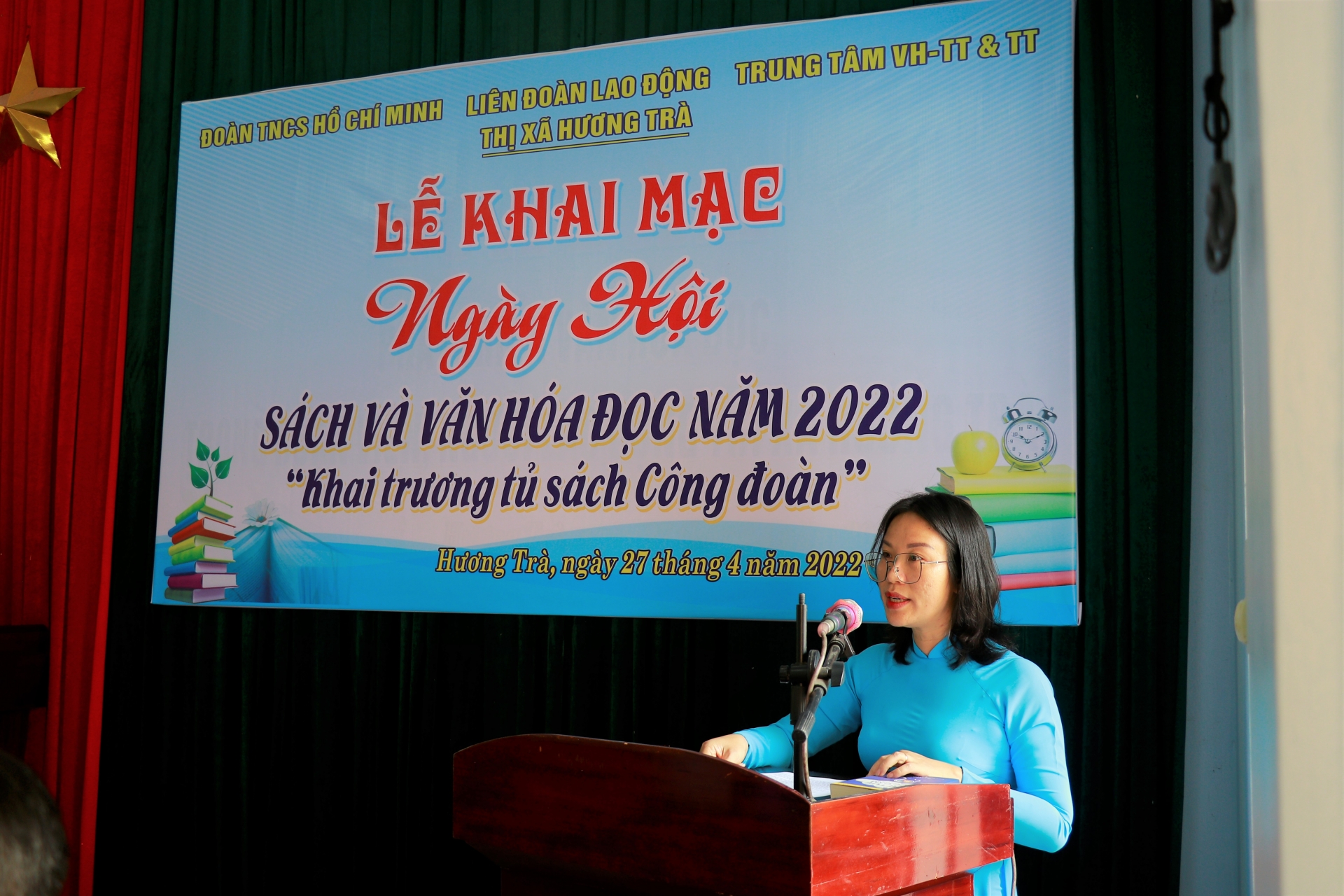 LĐLĐ Hương Trà: Khai trương Tủ sách Công đoàn LĐLĐ Hương Trà: Khai trương Tủ sách Công đoàn