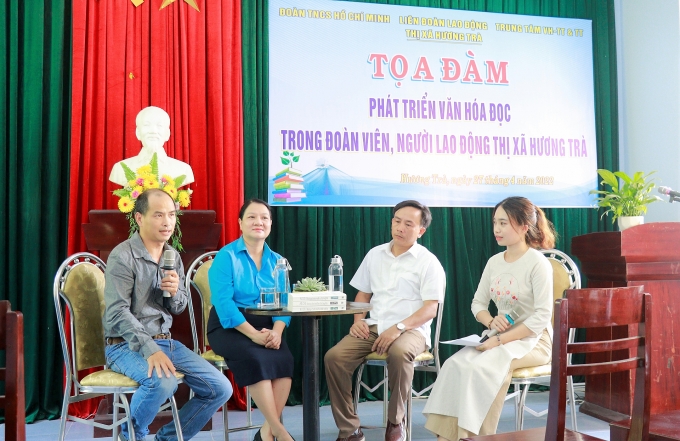 LĐLĐ Hương Trà: Khai trương Tủ sách Công đoàn LĐLĐ Hương Trà: Khai trương Tủ sách Công đoàn