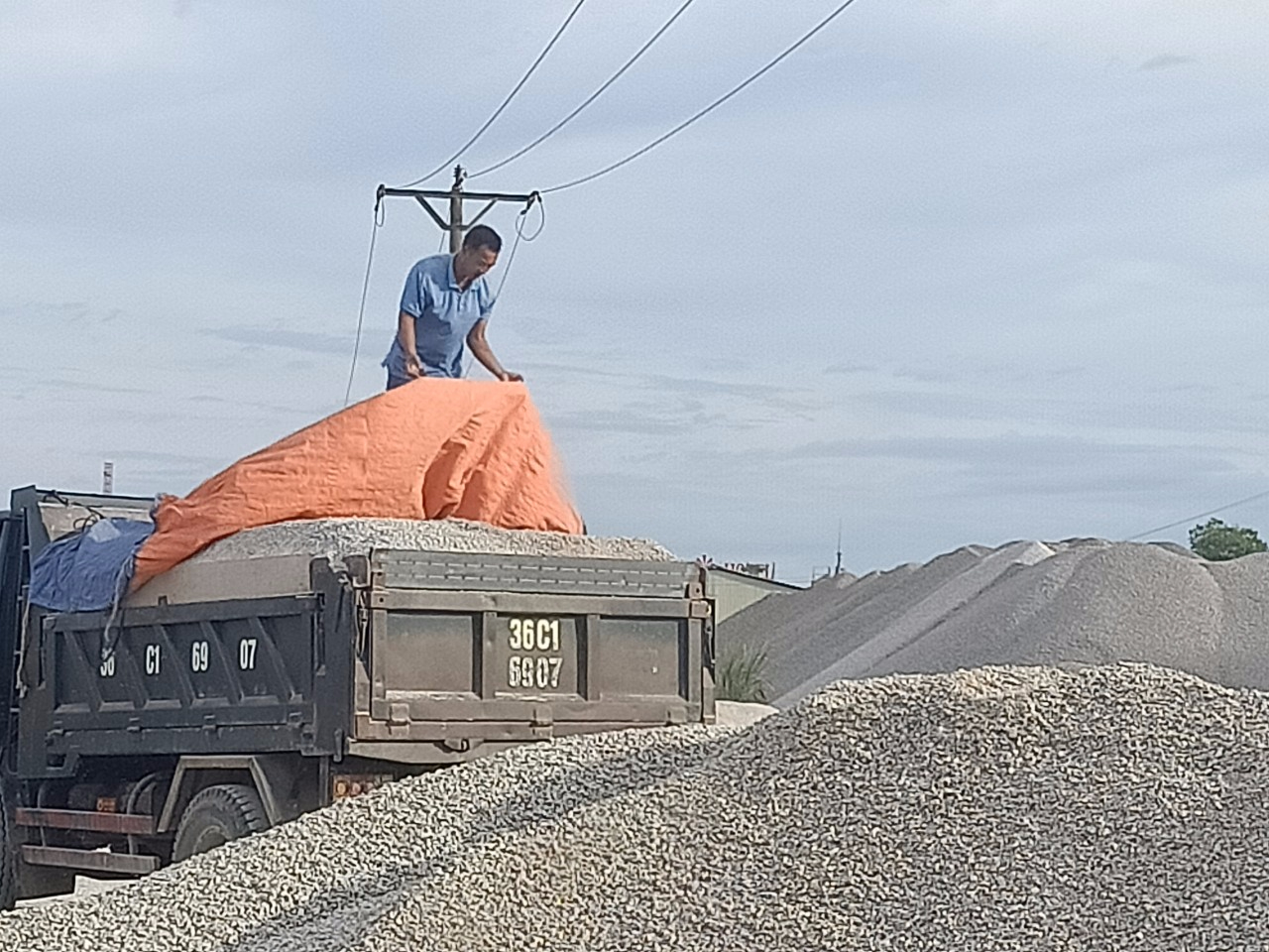 An toàn, vệ sinh lao động ở các mỏ đá: Doanh nghiệp phải chủ động cải thiện