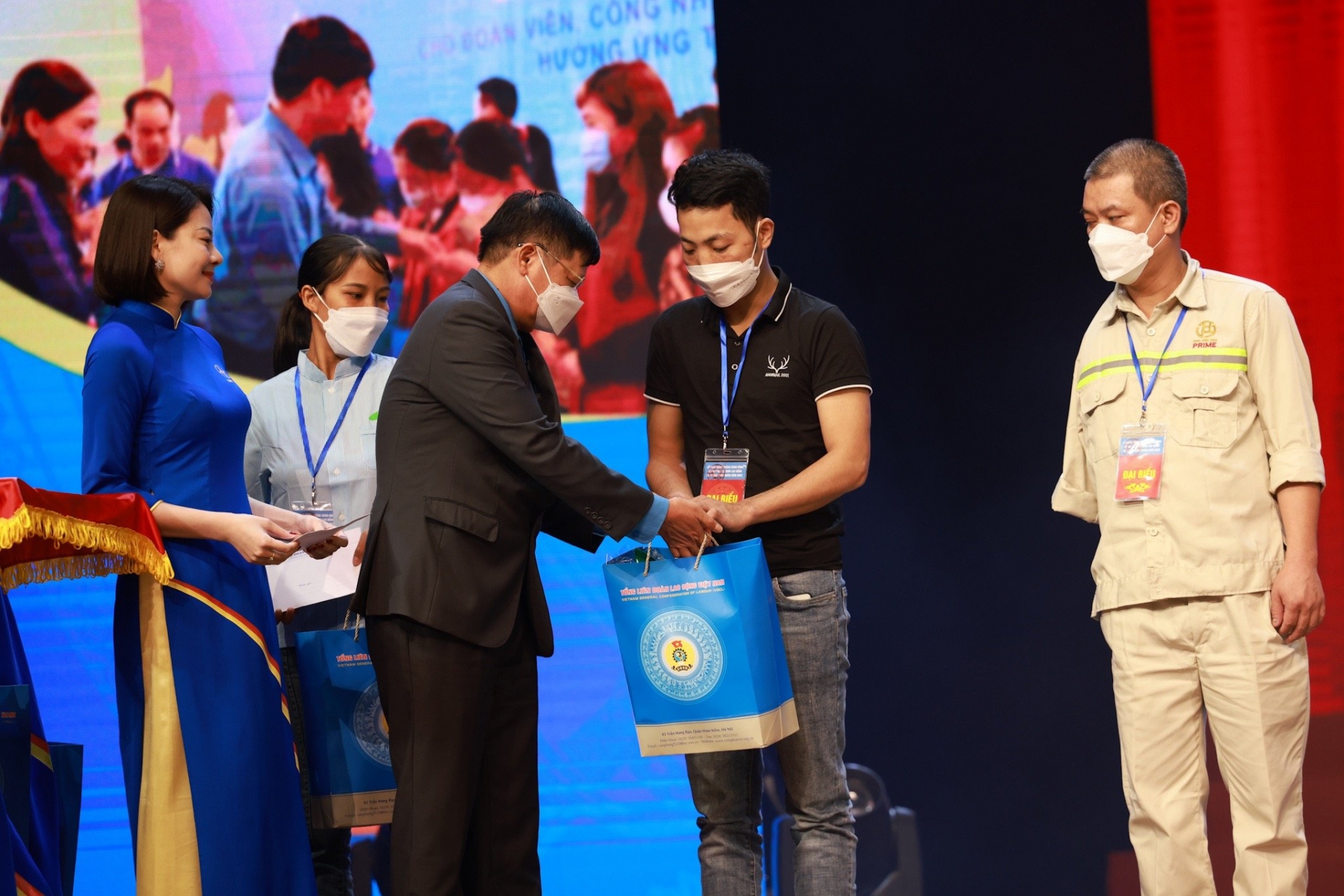 Nhiều hoạt động khởi động Tháng Công nhân 2022 Nhiều hoạt động khởi động Tháng Công nhân 2022