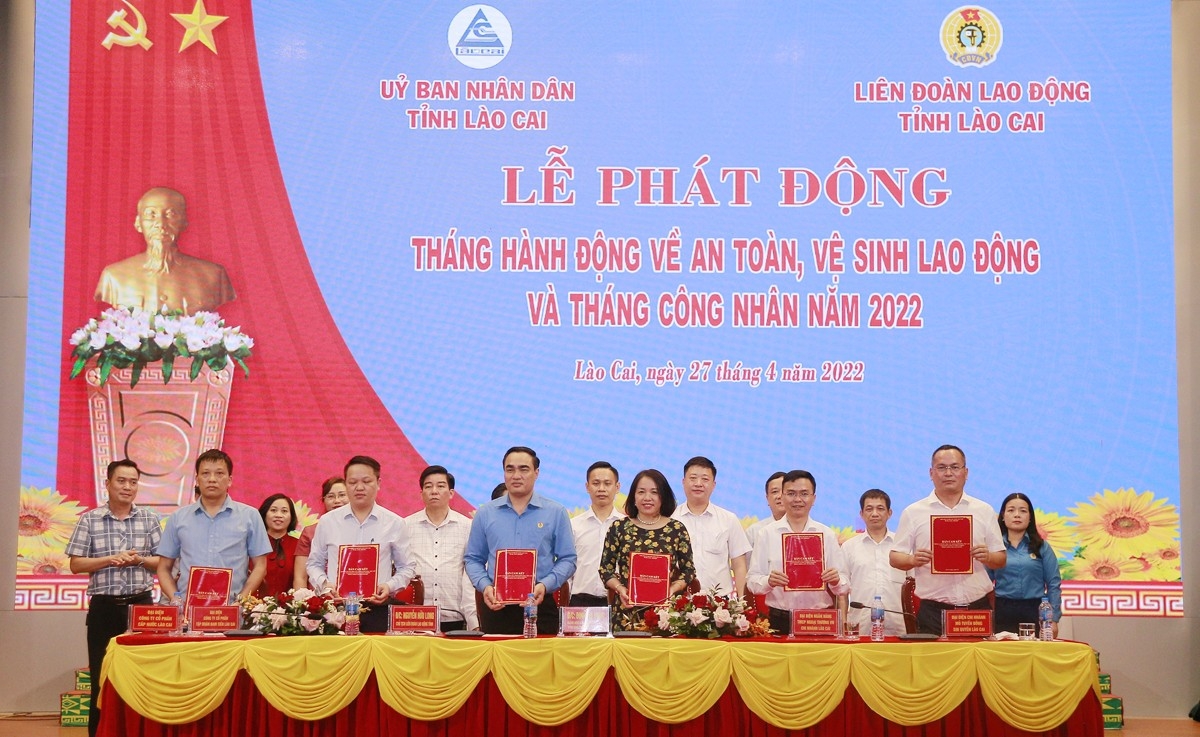 Tháng 5 trọng điểm: Công đoàn Lào Cai sẵn sàng nghe công nhân nói Tháng 5 trọng điểm: Công đoàn Lào Cai sẵn sàng nghe công nhân nói