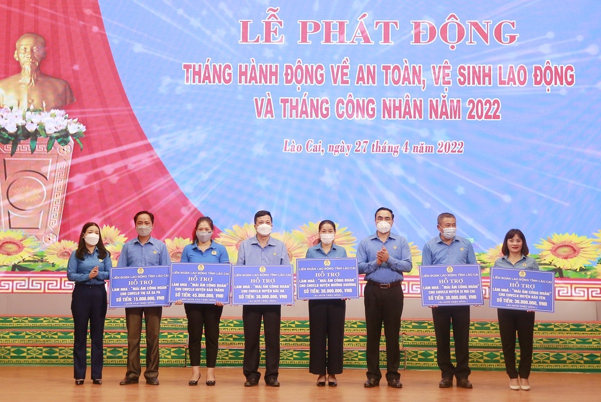 Tháng 5 trọng điểm: Công đoàn Lào Cai sẵn sàng nghe công nhân nói Tháng 5 trọng điểm: Công đoàn Lào Cai sẵn sàng nghe công nhân nói