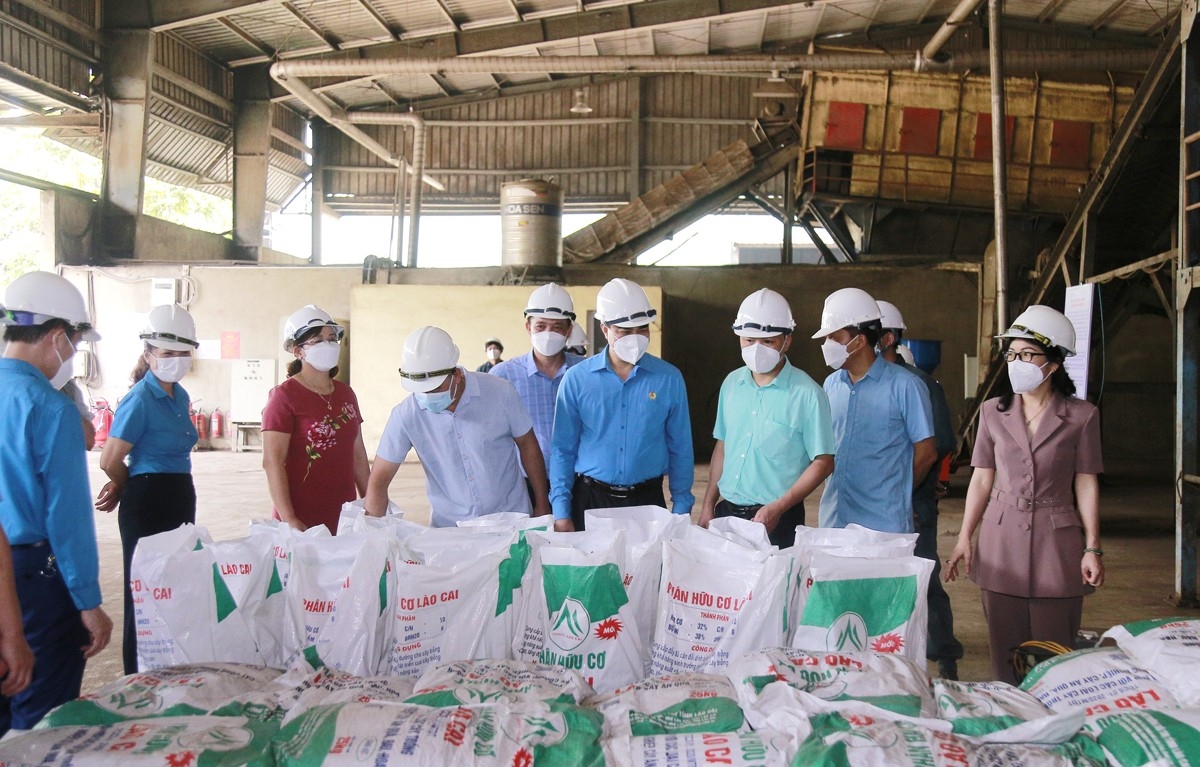 Tháng 5 trọng điểm: Công đoàn Lào Cai sẵn sàng nghe công nhân nói Tháng 5 trọng điểm: Công đoàn Lào Cai sẵn sàng nghe công nhân nói