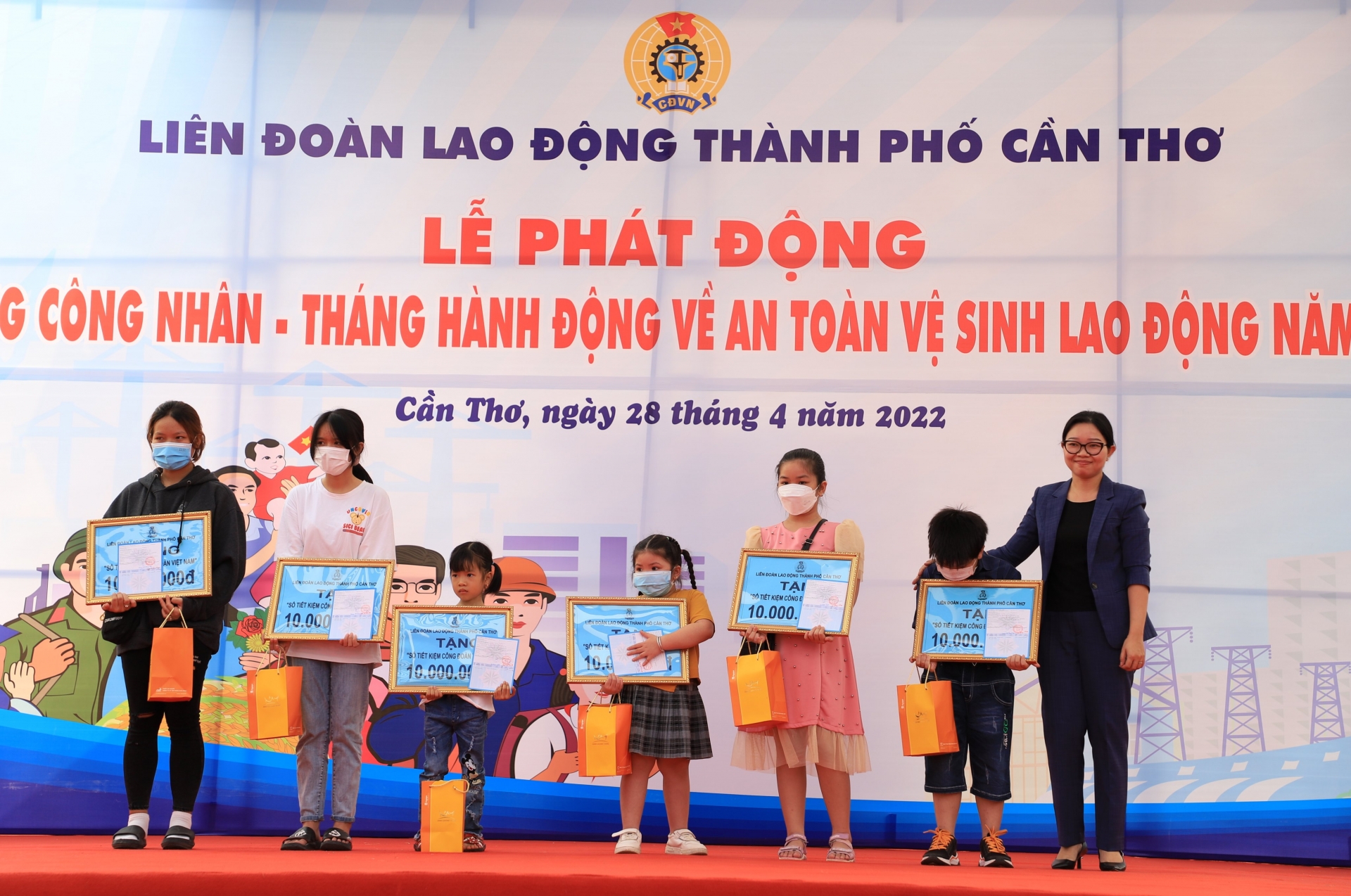 Công đoàn Cần Thơ tổ chức nhiều hoạt động ý nghĩa, chăm lo NLĐ trong Tháng Công nhân