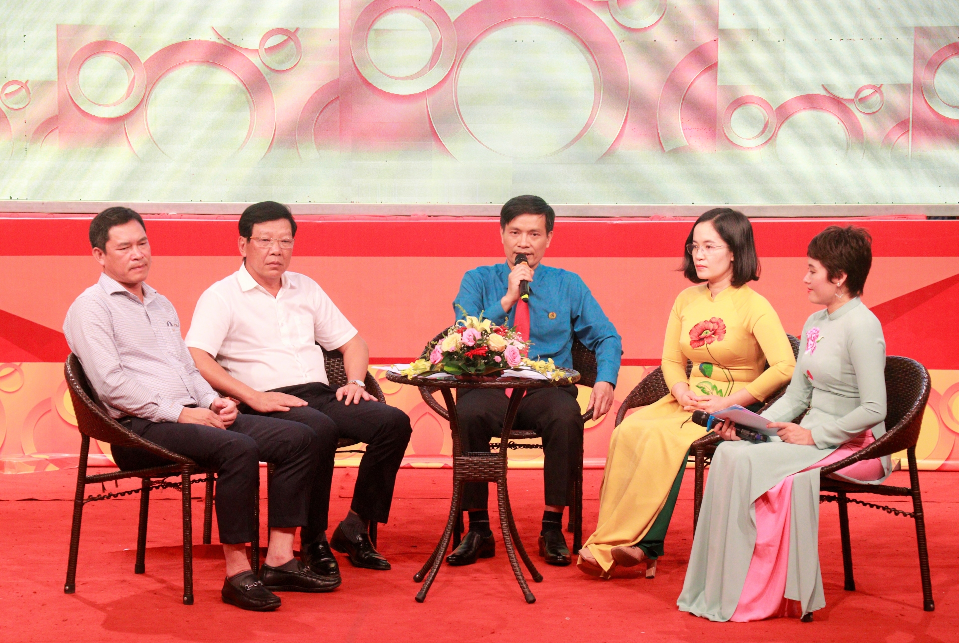 LĐLĐ tỉnh Quảng Bình hưởng ứng Tháng Hành động về ATVSLĐ và Tháng Công nhân LĐLĐ tỉnh Quảng Bình hưởng ứng Tháng Hành động về ATVSLĐ và Tháng Công nhân