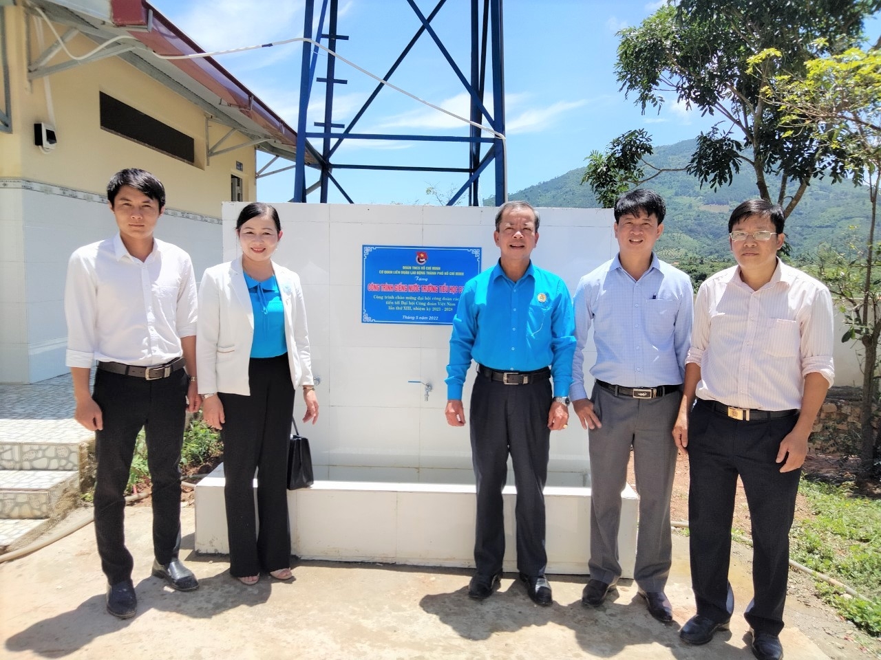 LĐLĐ Lâm Đồng: Đem niềm vui có nhà để ở, có nước sạch để dùng đến với đoàn viên, NLĐ