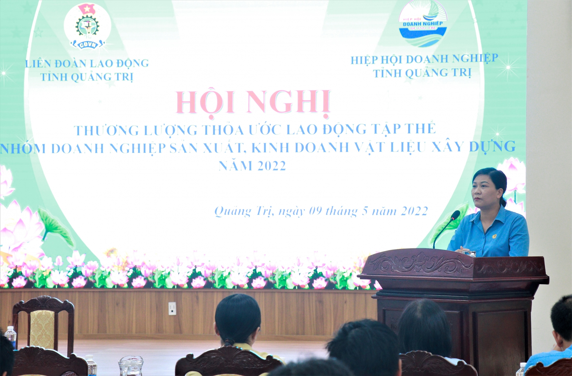 LĐLĐ tỉnh Quảng Trị: Tổ chức thương lượng TƯLĐTT nhóm doanh nghiệp vật liệu xây dựng