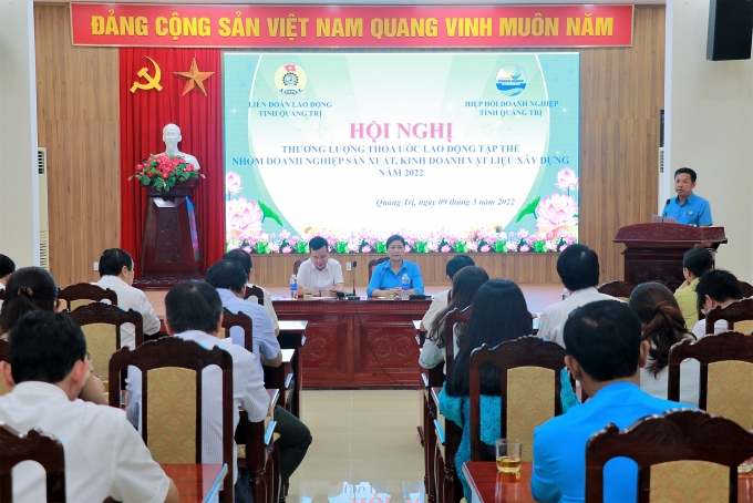 LĐLĐ tỉnh Quảng Trị: Tổ chức thương lượng TƯLĐTT nhóm doanh nghiệp vật liệu xây dựng