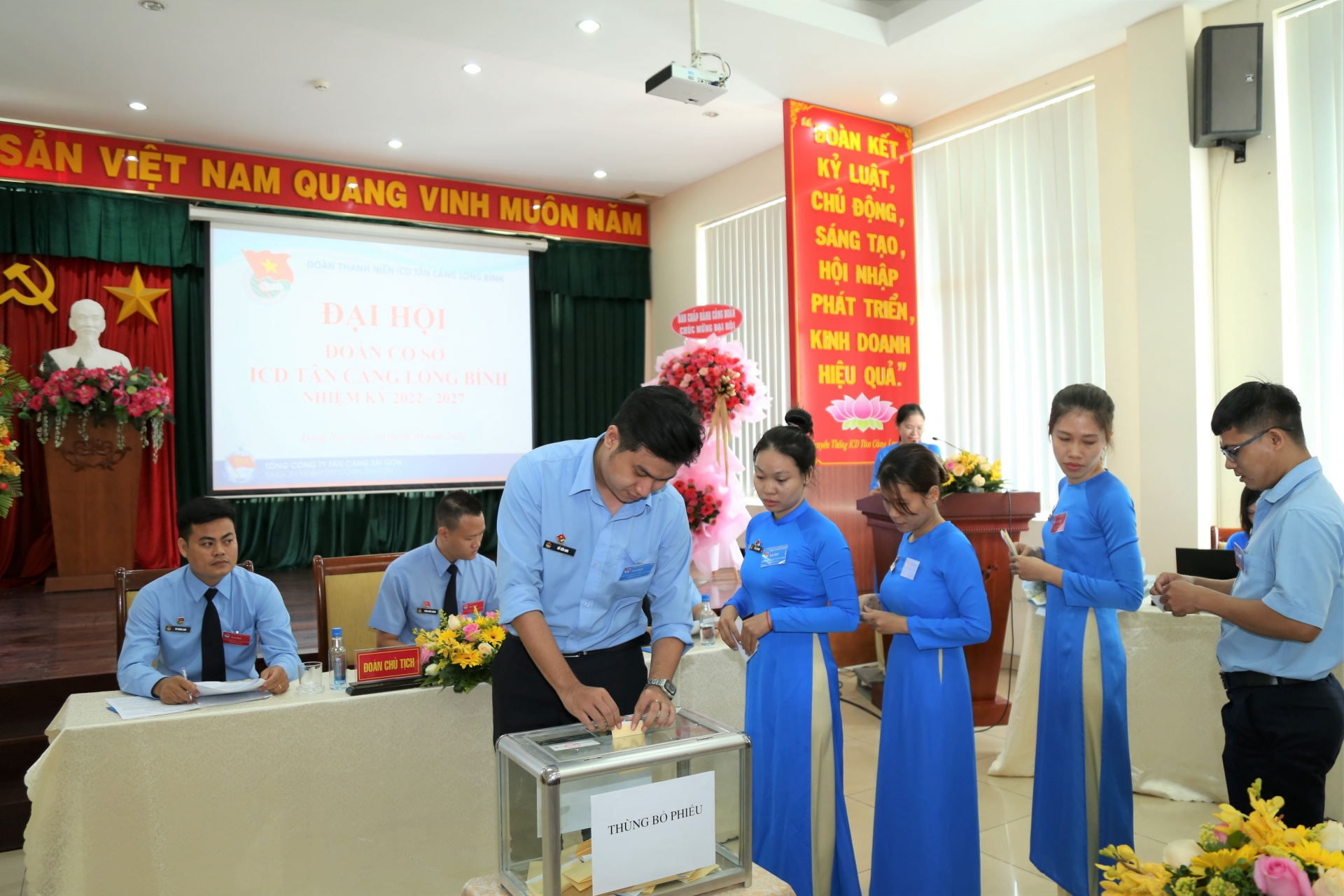 Đoàn cơ sở ICD Tân Cảng Long Bình: Đại hội nhiệm kỳ 2022-2027 Đoàn cơ sở ICD Tân Cảng Long Bình: Đại hội nhiệm kỳ 2022-2027