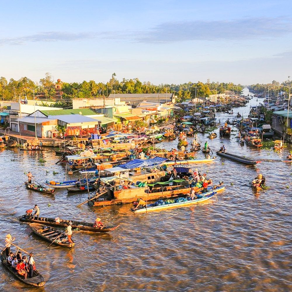 Hiện thực hóa tầm nhìn và khát vọng, đổi mới để phát triển Hiện thực hóa tầm nhìn và khát vọng, đổi mới để phát triển