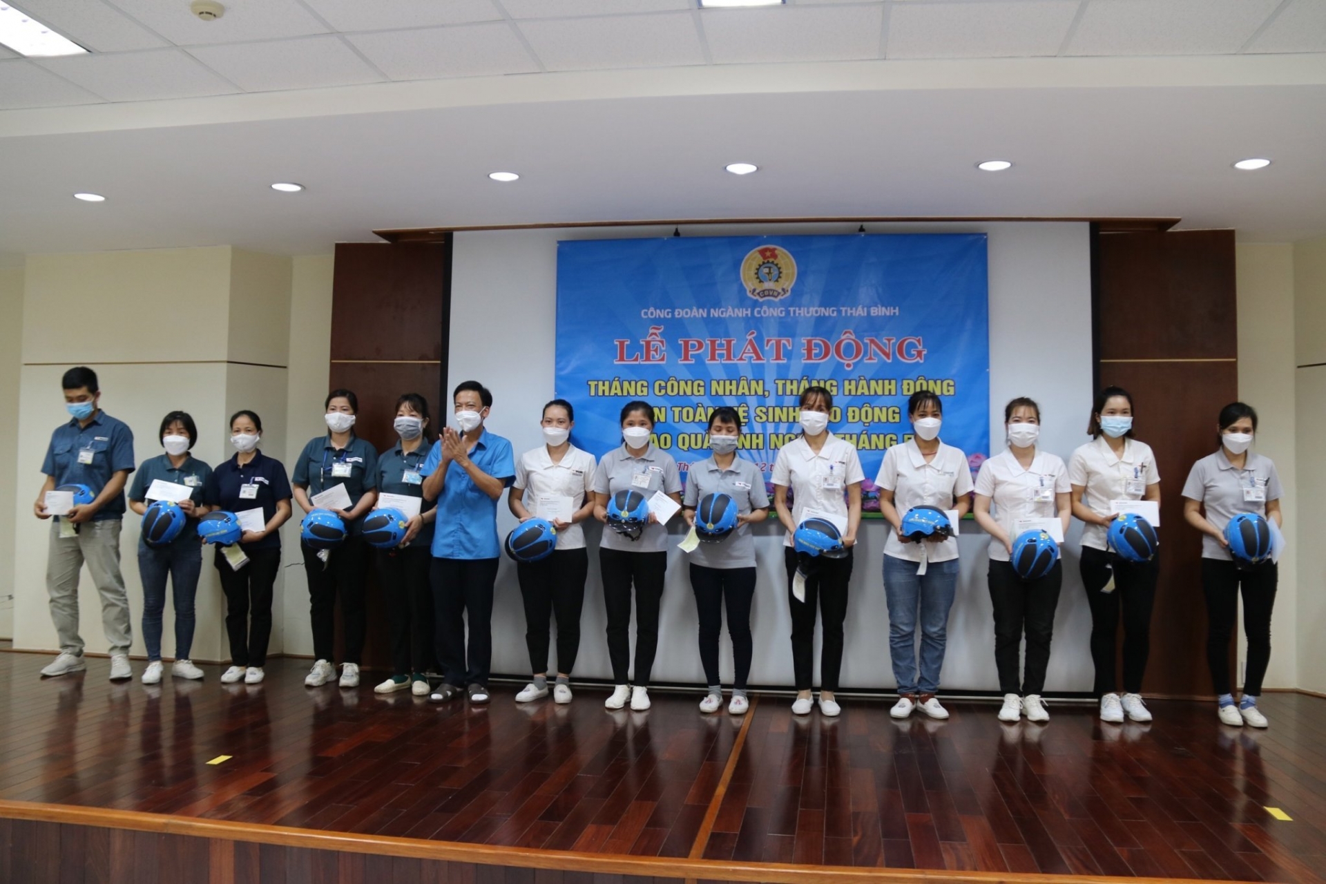 Thái Bình: Nâng cao nhận thức về tội phạm ma tuý và quấy rối tình dục cho công nhân