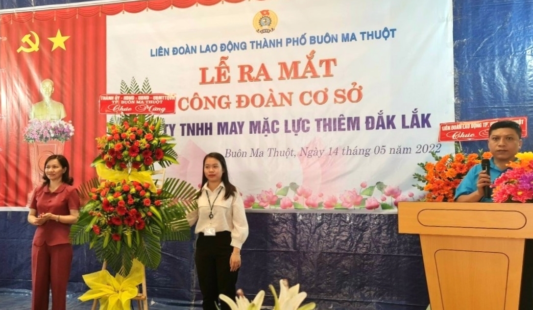 LĐLĐ thành phố Buôn Ma Thuột thành lập công đoàn cơ sở, kết nạp 357 đoàn viên LĐLĐ thành phố Buôn Ma Thuột thành lập công đoàn cơ sở, kết nạp 357 đoàn viên