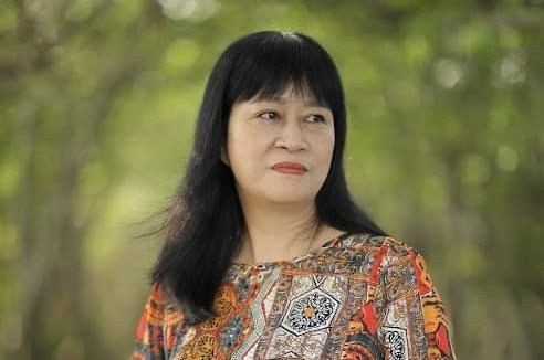 “Nhà văn phải là người chân trần bước trên than đỏ lịch sử...” “Nhà văn phải là người chân trần bước trên than đỏ lịch sử...”