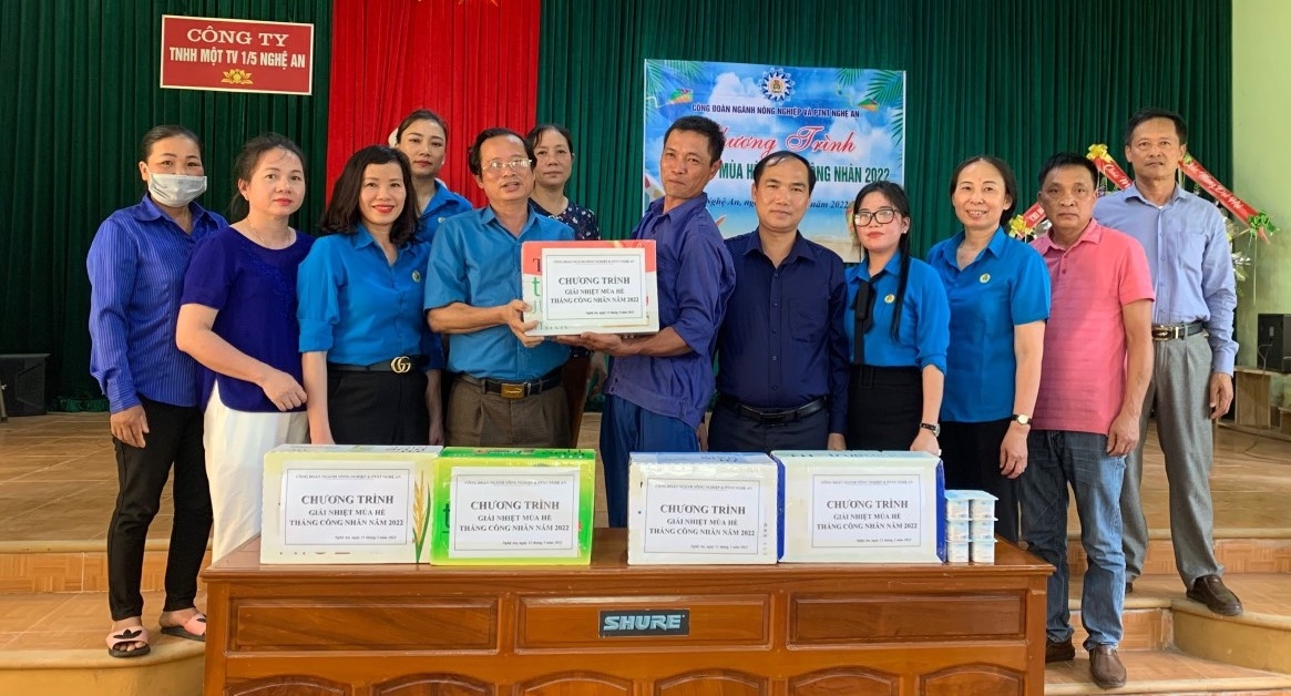 Công đoàn ngành NN&PTNT Nghệ An tổ chức nhiều hoạt động ý nghĩa để cảm ơn NLĐ