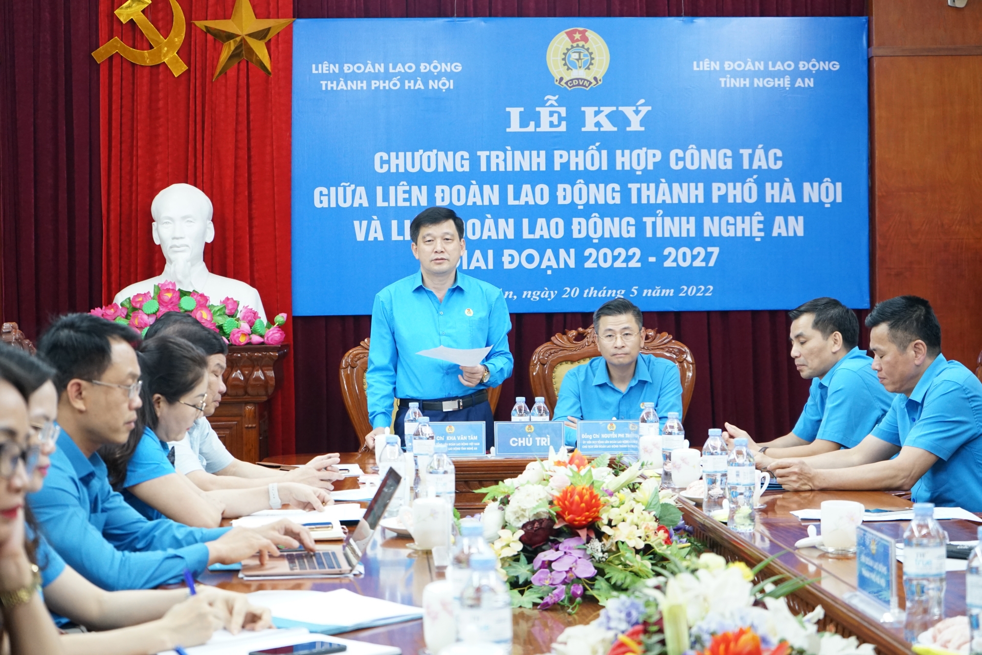 LĐLĐ Nghệ An và LĐLĐ TP Hà Nội ký kết chương trình phối hợp công tác