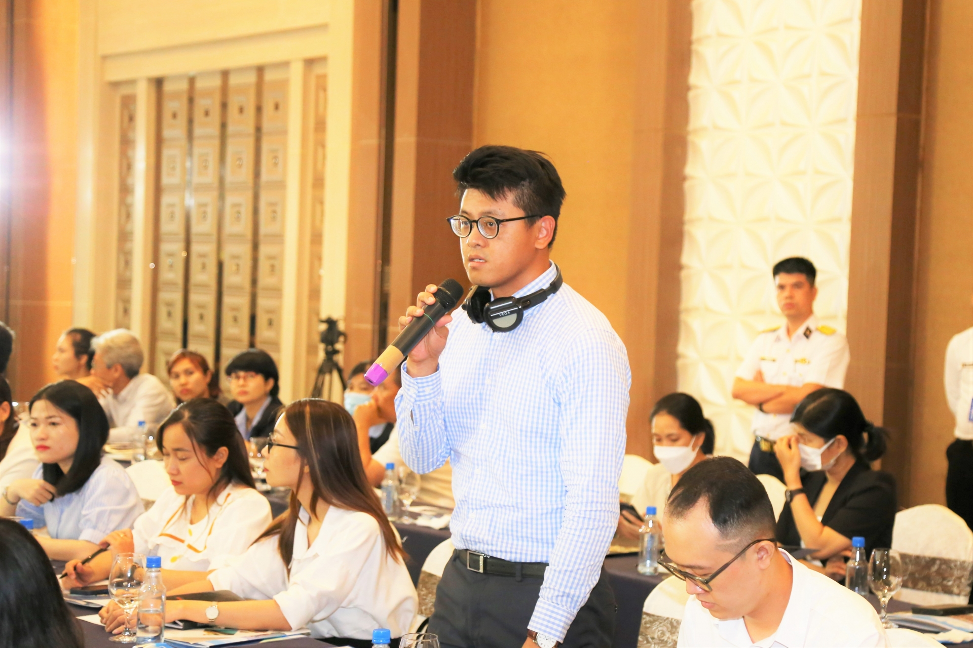 Luôn lắng nghe, thấu hiểu, chia sẻ khó khăn với doanh nghiệp Luôn lắng nghe, thấu hiểu, chia sẻ khó khăn với doanh nghiệp