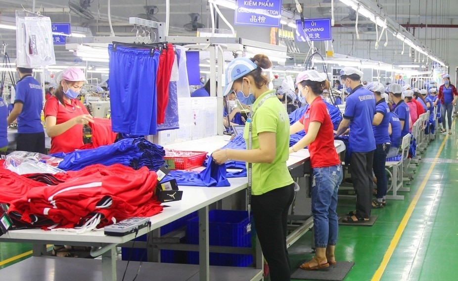 Công đoàn tuyên truyền, giáo dục công nhân chấp hành kỷ luật an toàn lao động