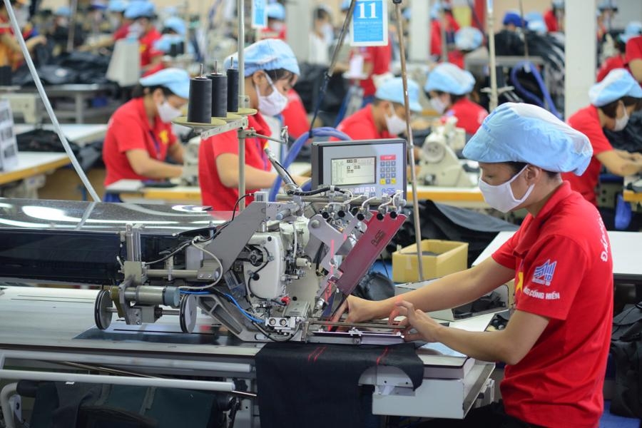Người lao động tập thể dục giữa giờ được trả lương