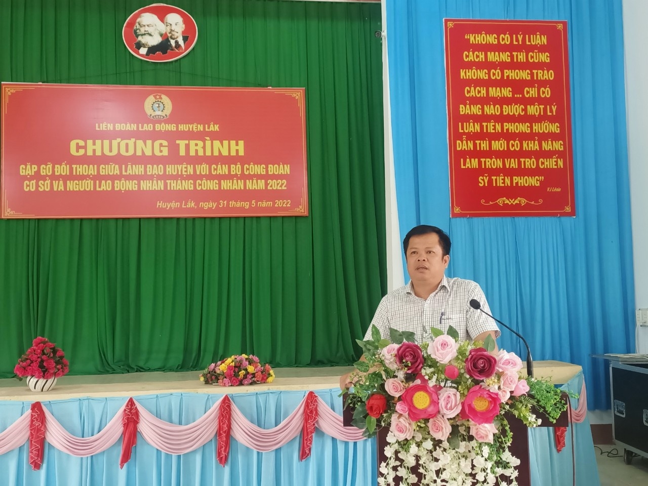 Huyện Lắk: lãnh đạo gặp gỡ, đối thoại với cán bộ công đoàn và người lao động Huyện Lắk: Lãnh đạo gặp gỡ, đối thoại với cán bộ công đoàn và người lao động