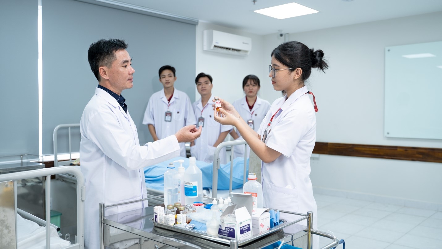 Đào tạo nhân lực ngành Điều dưỡng: Cốt lõi là giỏi thực hành