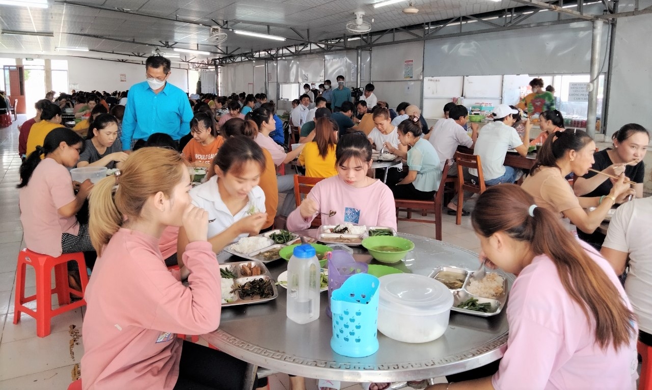 Lâm Đồng: Doanh nghiệp nỗ lực - công đoàn thấu hiểu - người lao động chia sẻ