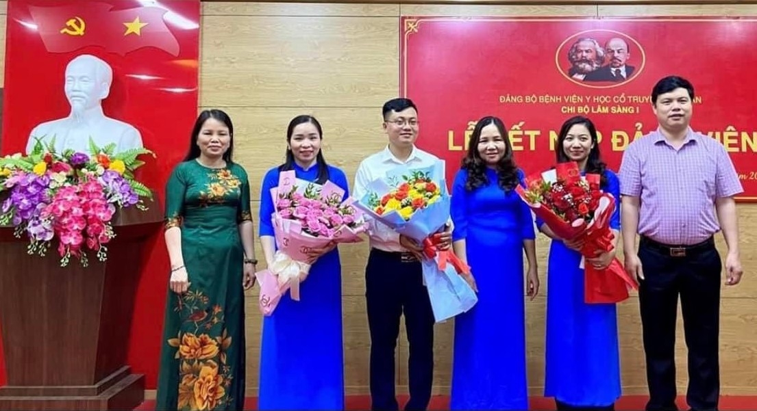 Chuỗi hoạt động chăm lo đoàn viên, người lao động của Công đoàn Y tế Nghệ An