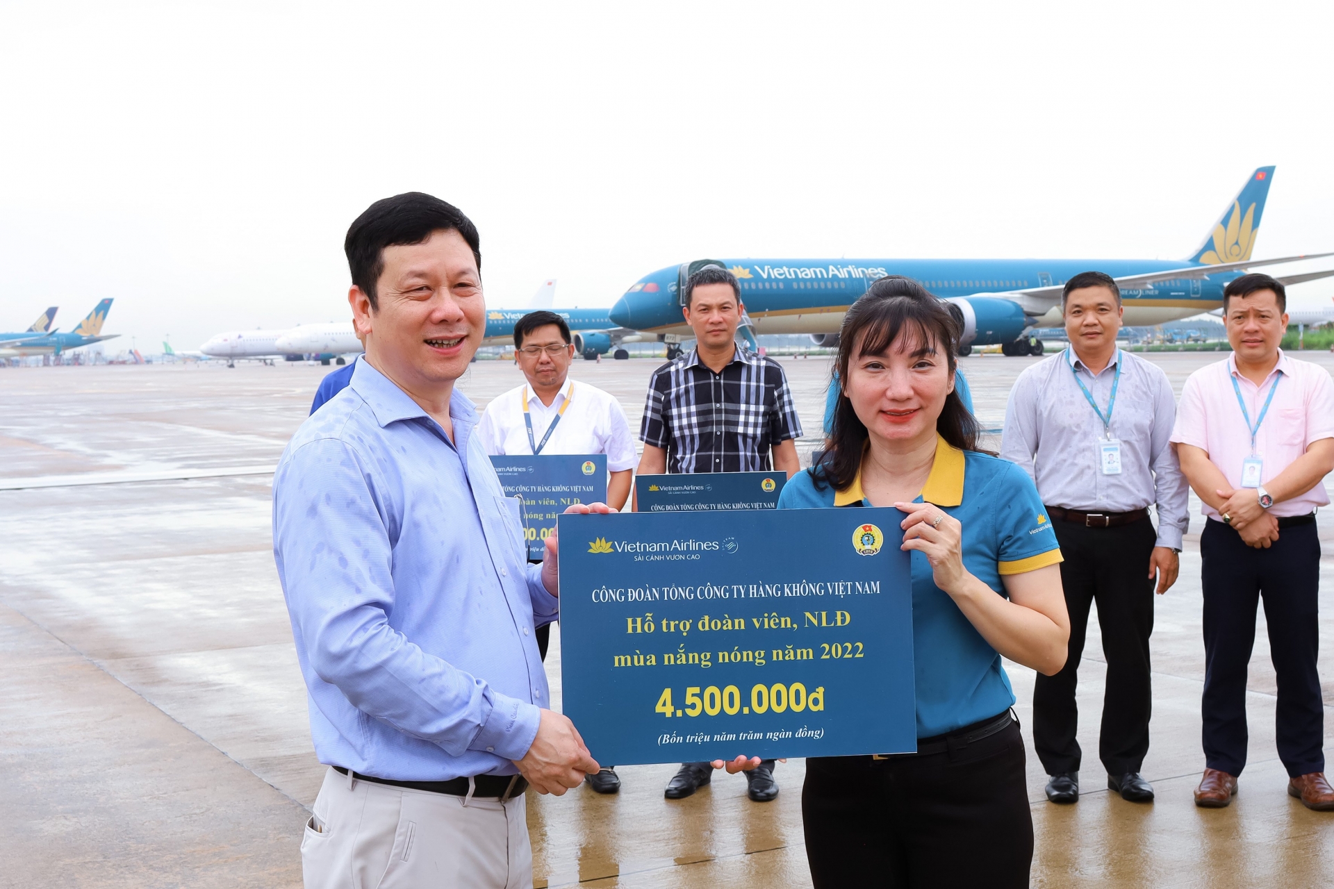 Tổng kết Tháng Công nhân năm 2022 và trao giải cuộc thi “VNAer tự hào, cống hiến”