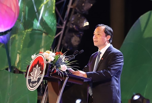 Trang trọng, lắng đọng lễ kỷ niệm 65 năm Ngày Bác Hồ về thăm Hà Tĩnh