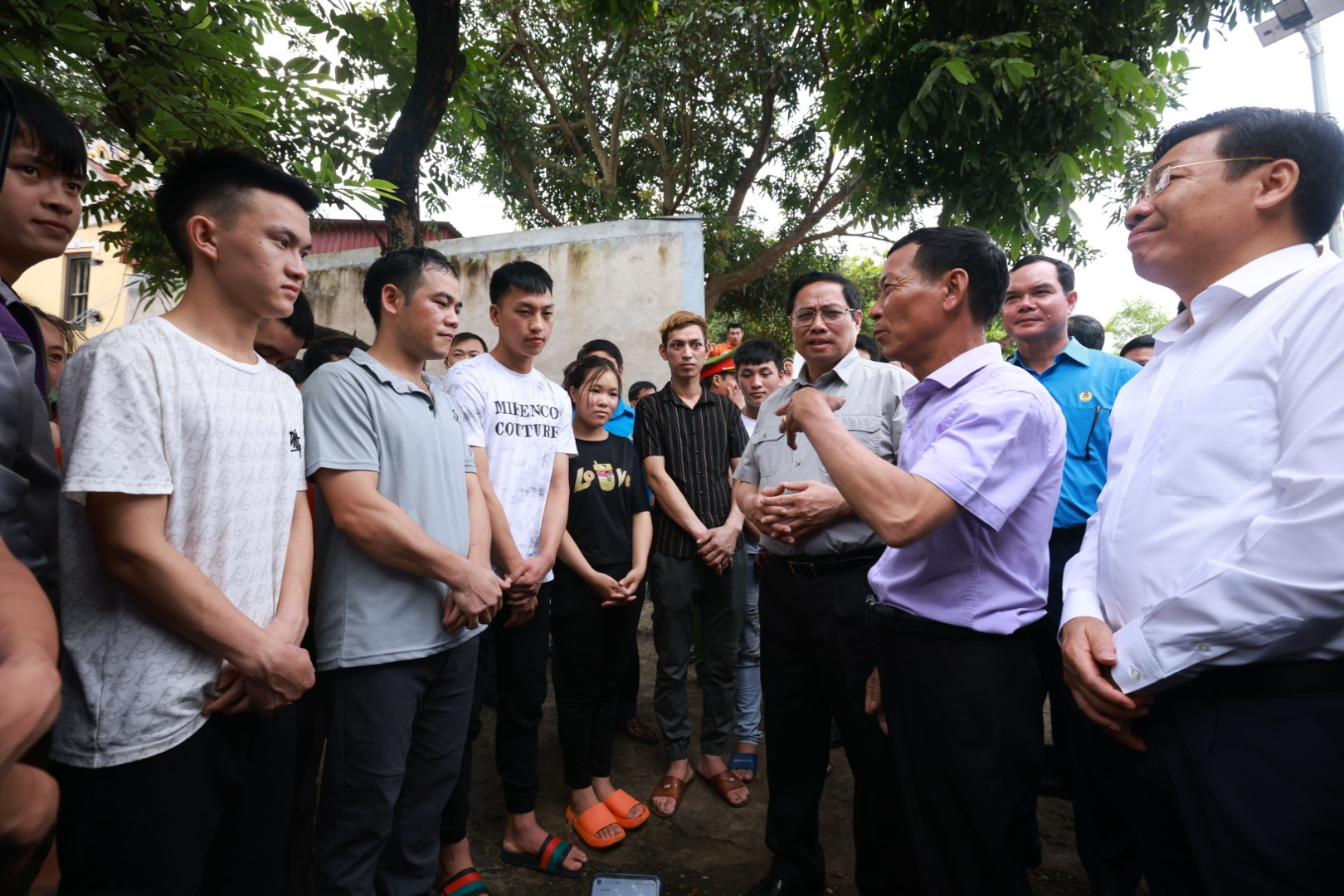 Thủ tướng Phạm Minh Chính thăm công nhân tại khu nhà trọ, nhà ở xã hội