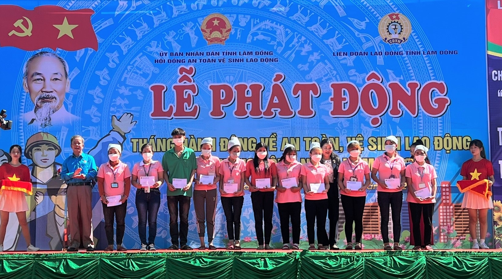Thành quả và những kinh nghiệm từ Tháng Công nhân ở Lâm Đồng Kết quả và những kinh nghiệm từ Tháng Công nhân ở Lâm Đồng