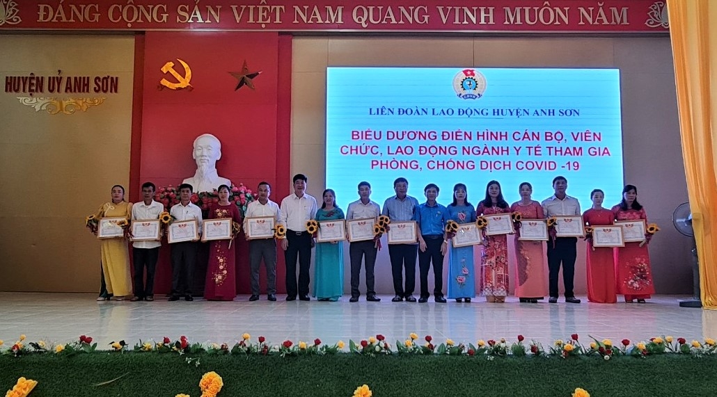 Công đoàn huyện Anh Sơn: Tích cực tổ chức nhiều hoạt động trong Tháng Công nhân Công đoàn huyện Anh Sơn: Tích cực tổ chức nhiều hoạt động trong Tháng Công nhân
