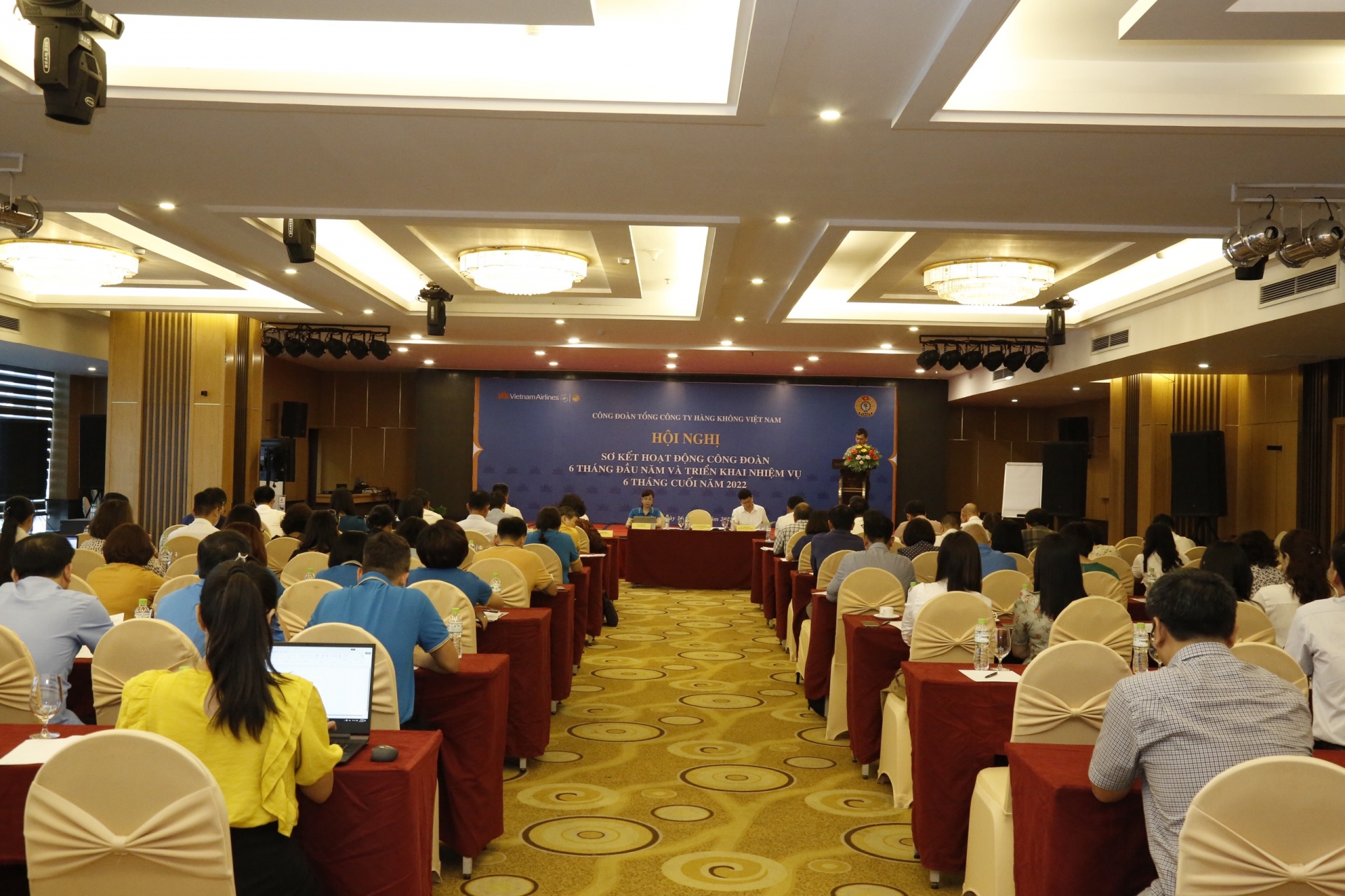 Sơ kết hoạt động Công đoàn 6 tháng đầu năm, triển khai nhiệm vụ 6 tháng cuối năm Sơ kết hoạt động Công đoàn 6 tháng đầu năm, triển khai nhiệm vụ 6 tháng cuối năm