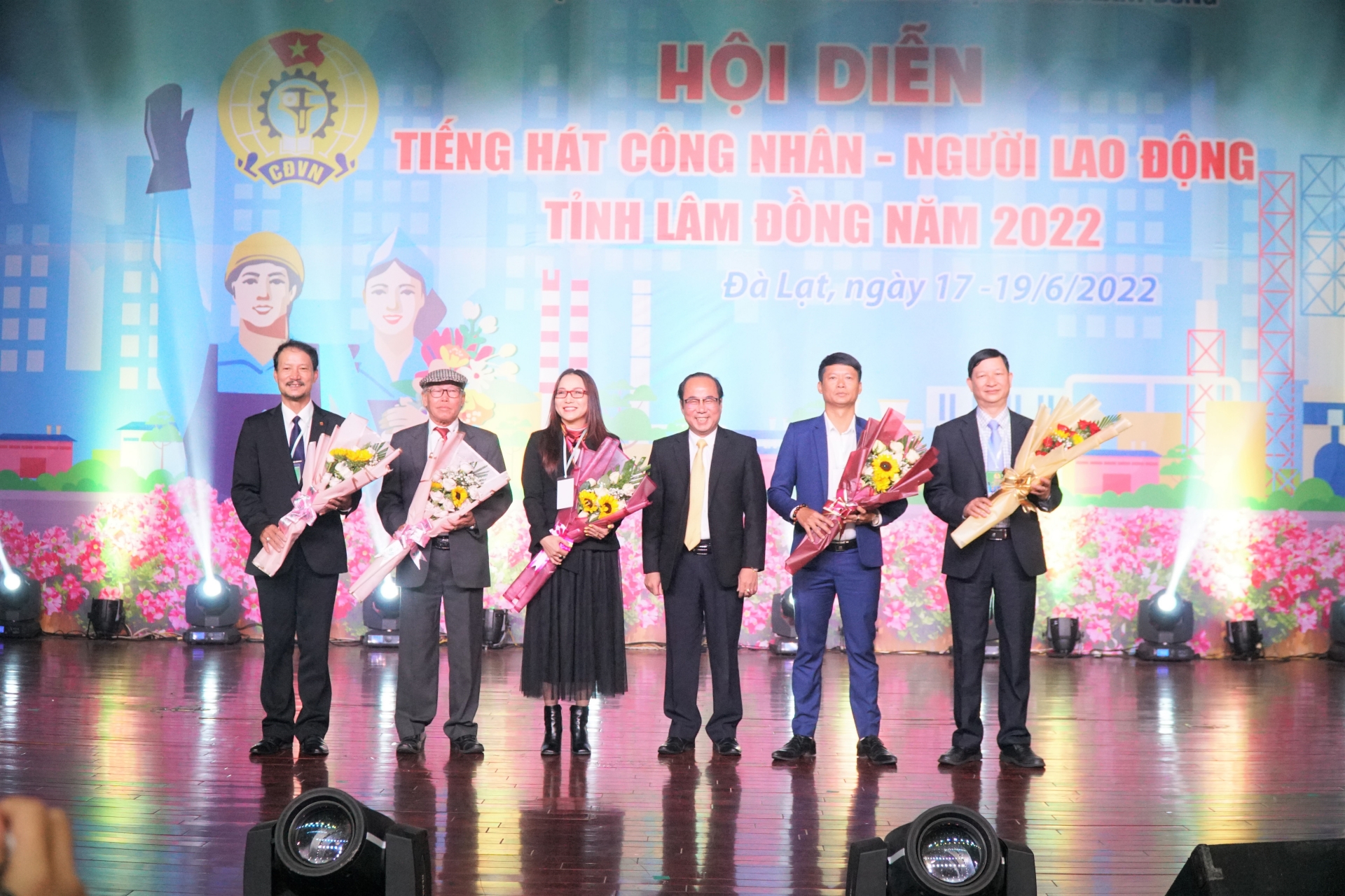 Lâm Đồng náo nức khai mạc Hội diễn Tiếng hát công nhân, người lao động năm 2022
