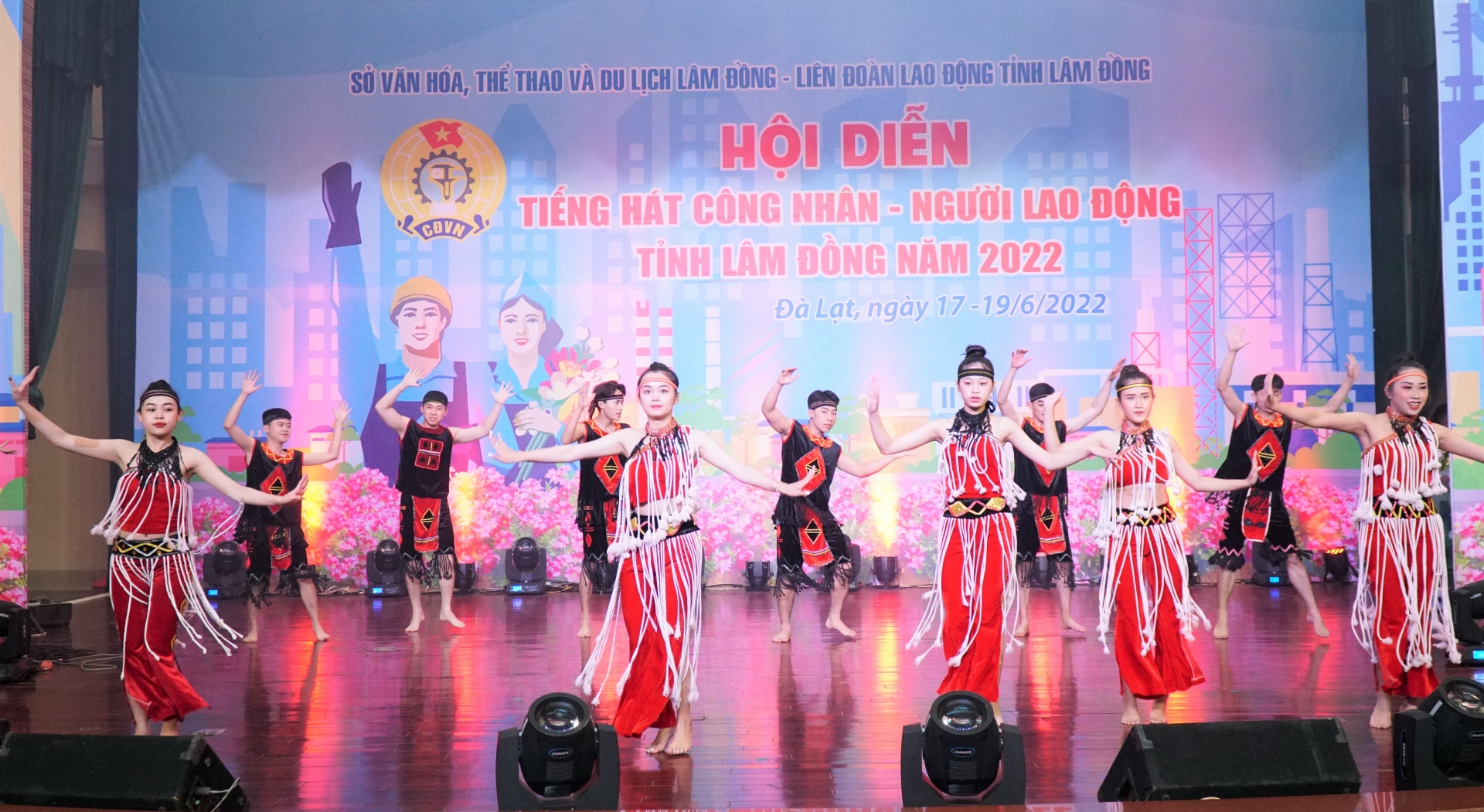 Lâm Đồng náo nức khai mạc Hội diễn Tiếng hát công nhân, người lao động năm 2022
