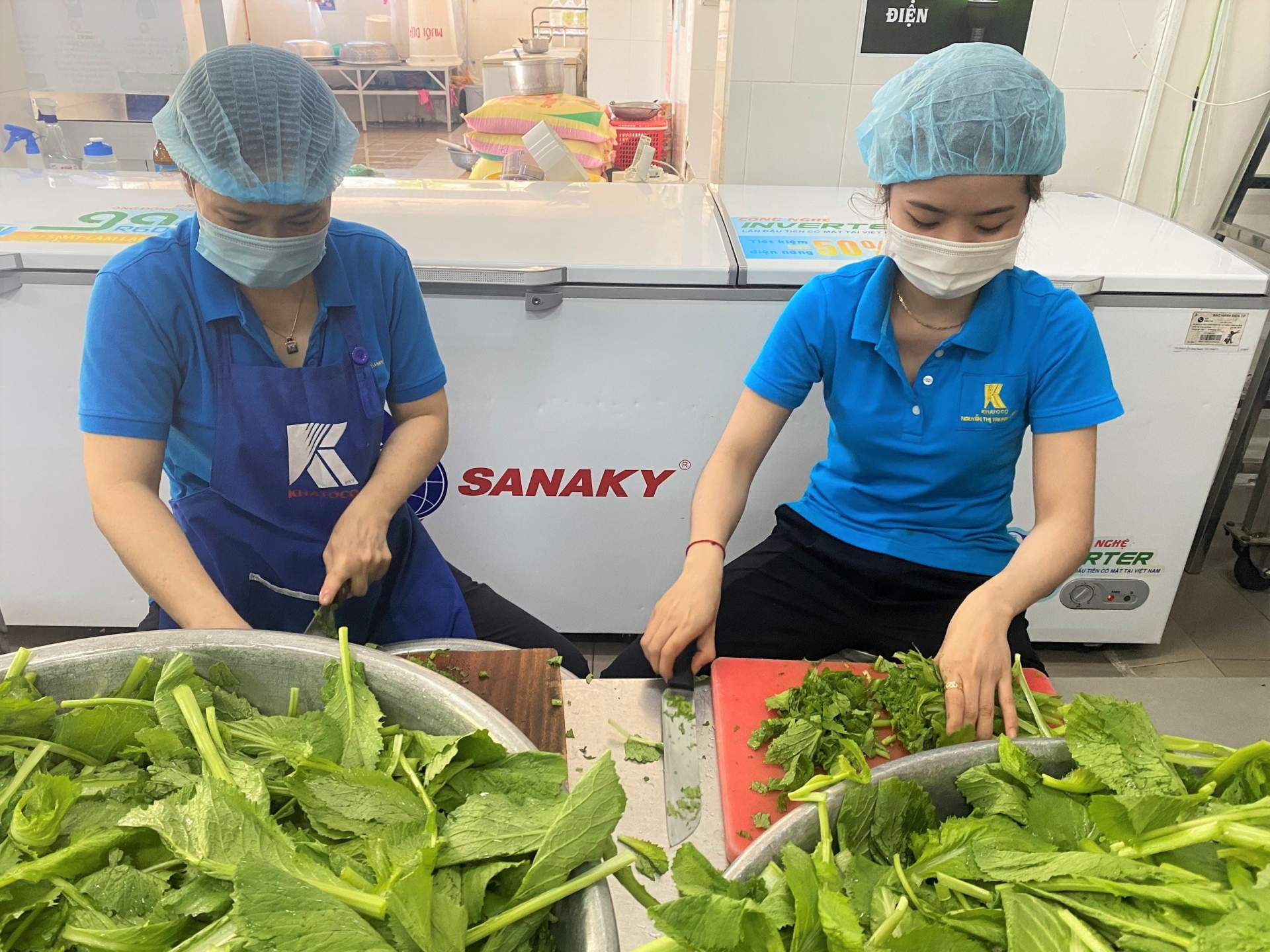 Doanh nghiệp tại Khánh Hòa chú trọng vai trò ban nữ công quần chúng Nhà máy Thuốc lá Khatoco Khánh Hòa quan tâm, chăm lo lao động nữ