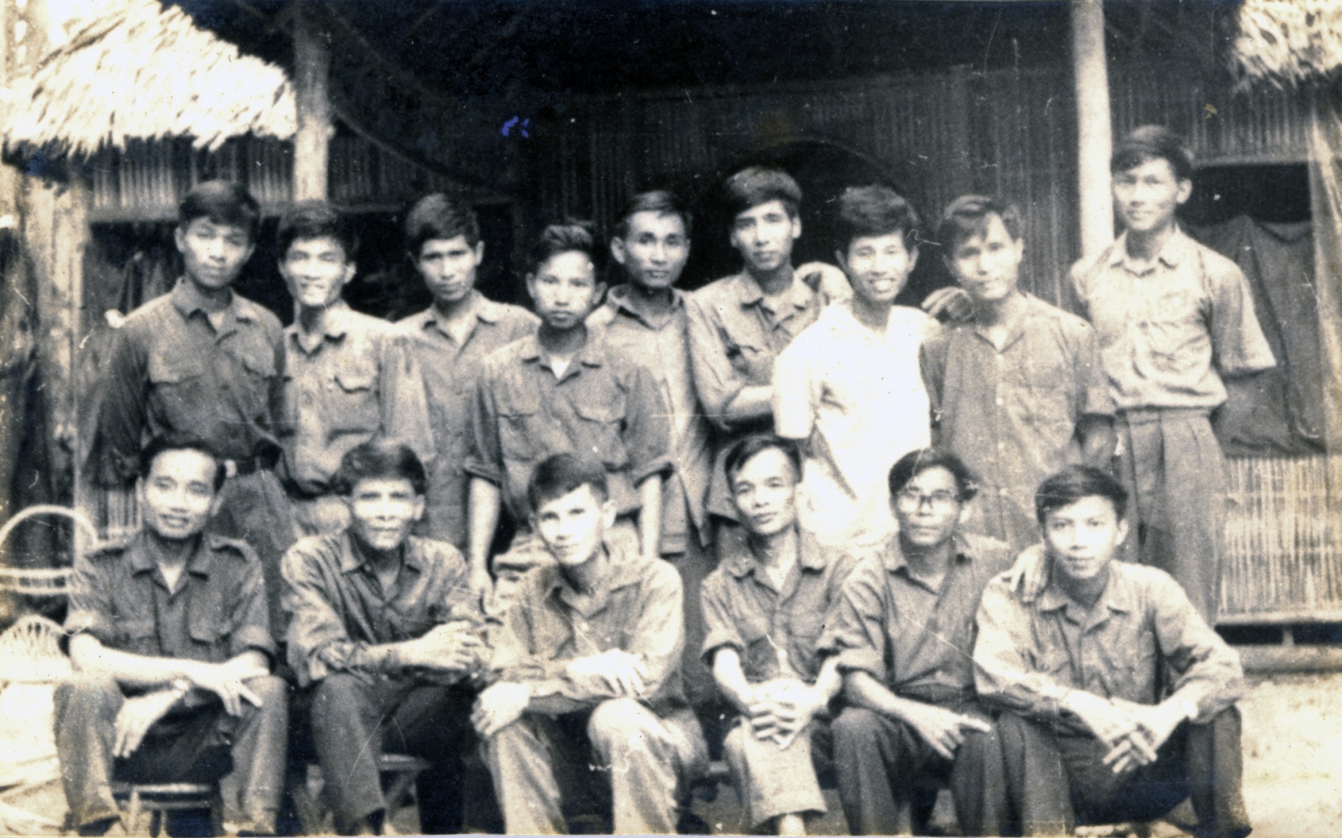Làm báo trước, viết văn sau