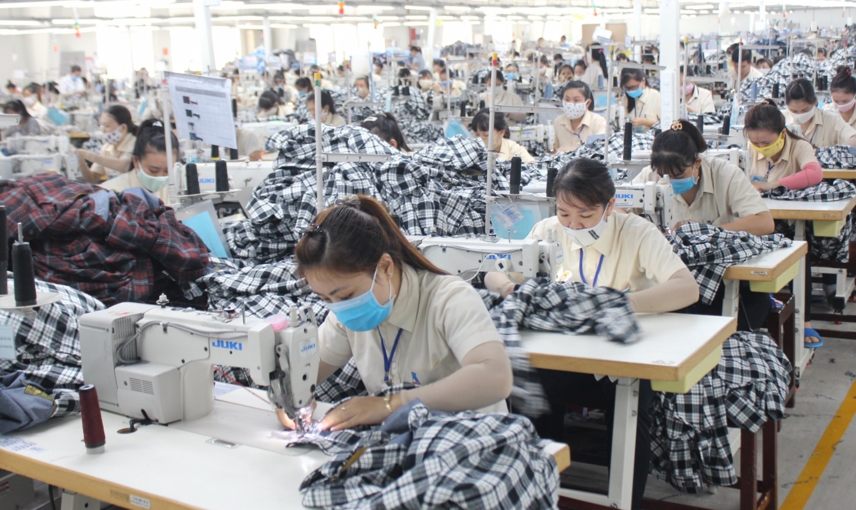 Khánh Hòa: Nhiều doanh nghiệp trả lương cao hơn mức tối thiểu vùng Khánh Hòa: Nhiều doanh nghiệp trả lương cao hơn mức tối thiểu vùng